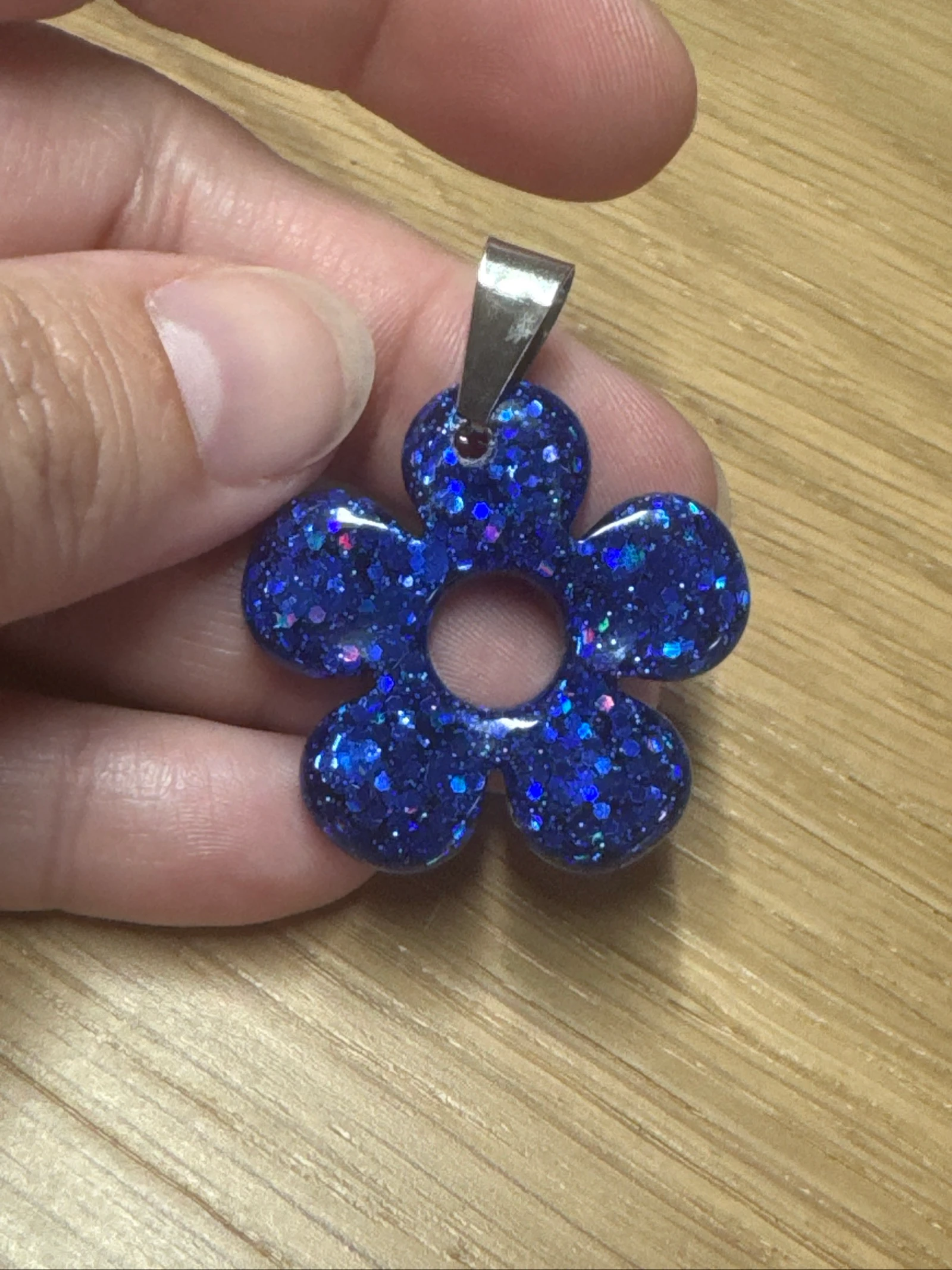 Pendentif en résine 